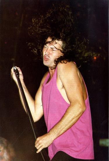 IAN GILLAN - 218879075_4230954043633186_8637003077020033152_n.jpg