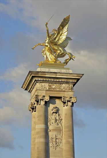 Francja - paris-france-sky-clouds-monument-statue-sculpture-architecture-artistic.jpg